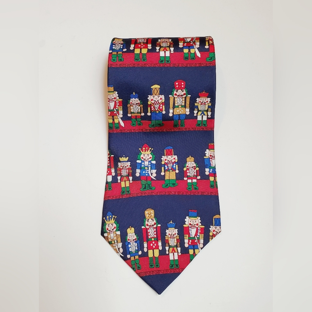 The Save The Children Collection "Nutcracker Sweet" By Brian Age 7 100% Silk Tie